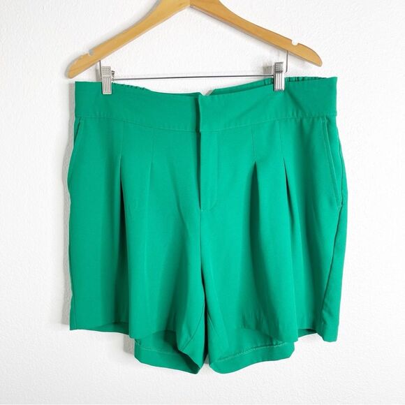 Torrid Green Pleated Shorts Size 16 - Picture 2 of 5